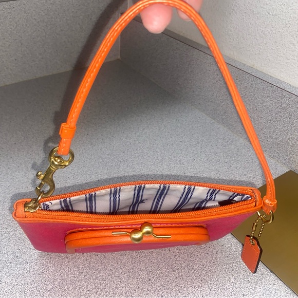 CCA-Coach Vintage Bonnie Cashin-Carry Kisslock Wristlet EUC - Picture 3 of 14